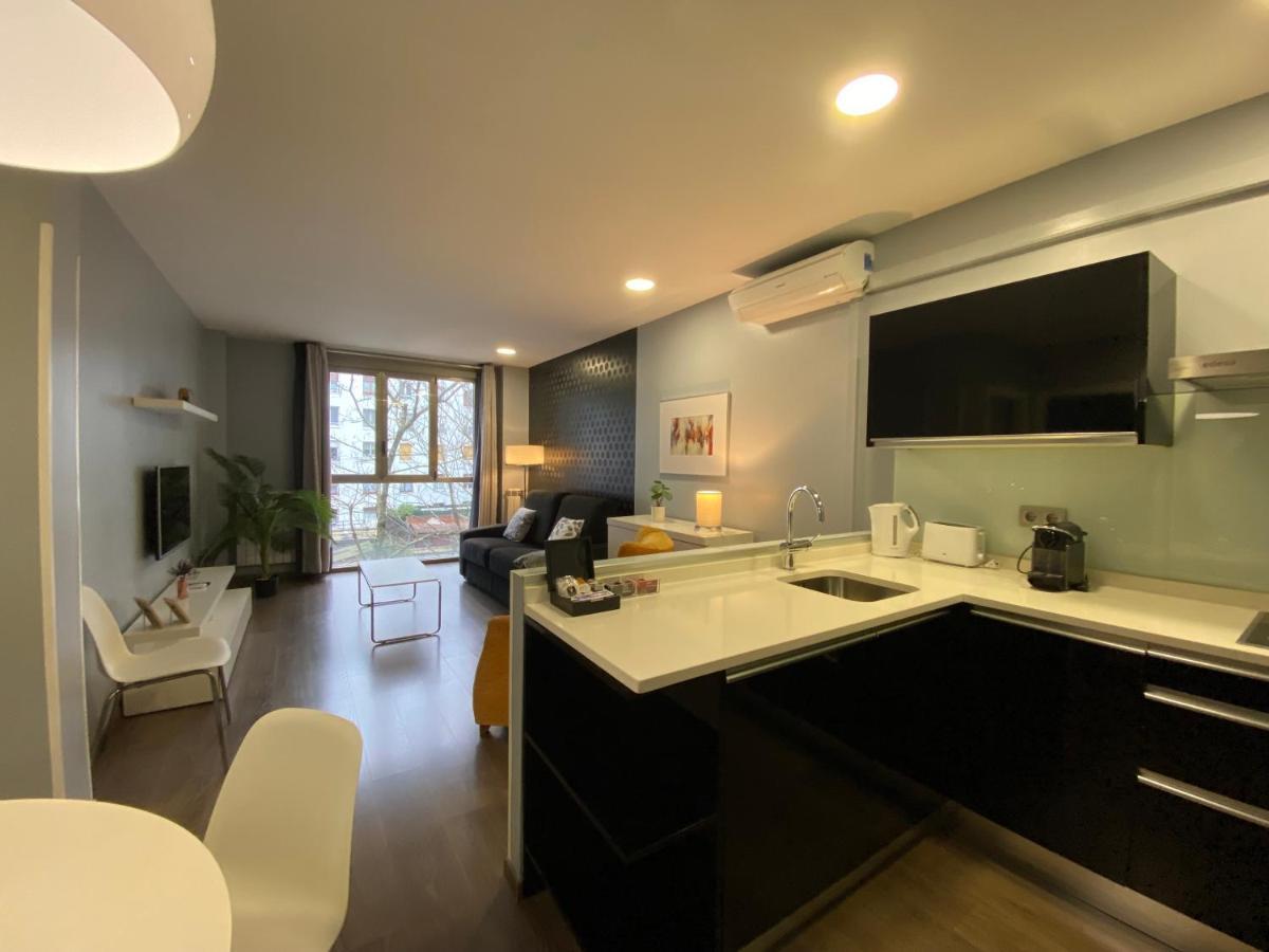 Gros City Apartments ซานเซบาสเตียน ภายนอก รูปภาพ